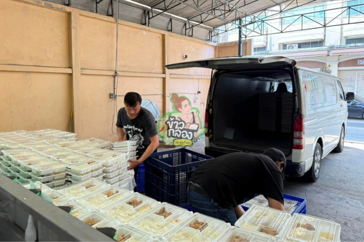 ครัวของร้านข้าวกล่อง อัจฉรา ย่านลาดพร้าว